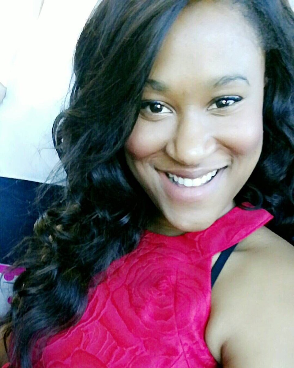 Legacynetworki1's tweet photo. 🎉Today is Day 1 of our 25 days of Networking Advent Calendar video series! 
👋  I will introduce myself!  I'm Sarah, the founder of Legacy Networking 💎 
Join me as I countdown to Christmas with creative ways to connect 😘 #connection #networking  https://t.co/kPoXkT284w https://t.co/BFWPC8md0c