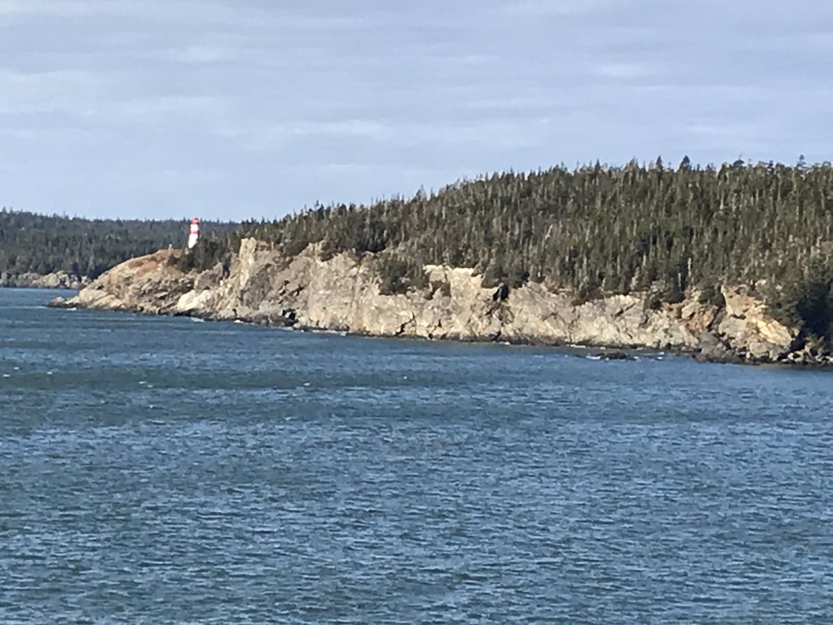 evanbakeryyc's tweet photo. @thewrightpage @adamlswilkins @NCC_CNC Loved the interview re #musquashheadlighthouse. I hiked #splitrocktrail just this last Sunday to the lighthouse. What a gem for NB and well worth the donation. I will. https://t.co/DHNRkAWx9j