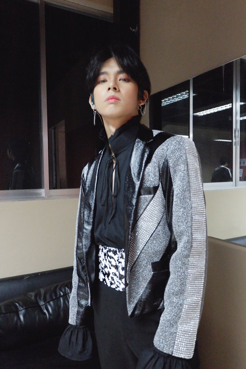 markranque2's tweet photo. SB19 @jah447798 π₯π
SB19's online concert outfits styled by yours truly. @markranque2 β¨π
assisted by : @jamesdevera_
Thank you so much for having me as your stylist, @SB19Official and @showbtph . Thank you so much also, A'TIN.ππ»
#SB19 #styledbymarkranque #ranquestylingteam https://t.co/rCQP7yUgEO