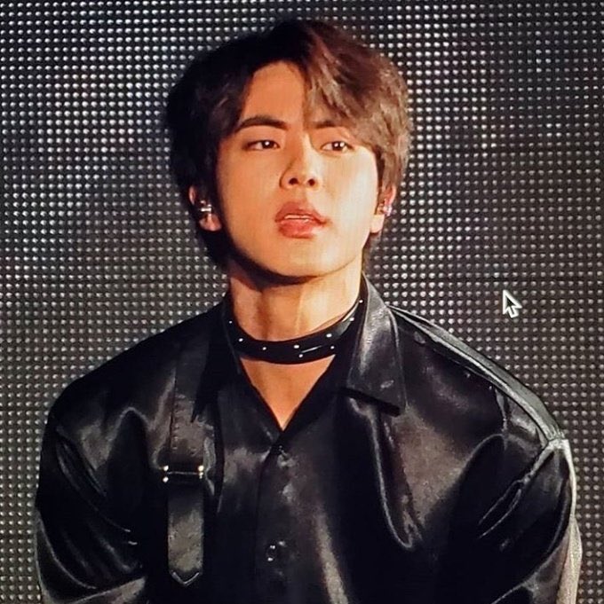 kim seokjin's visual is insane.