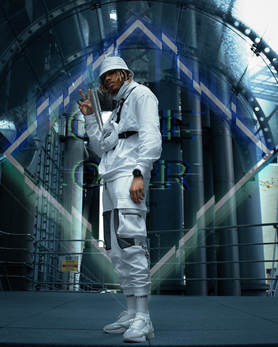 Cre8iveGates's tweet photo. @TayMusaOfficial 2k20 Cyberpunk edition! 
Wearing @ASOS @sixthjune @Bershka 

#techwear #Cyberpunk2077 #cyberpunk #photographer #london #cyberpunk #fashion #matrix #glitch #neon #cyber https://t.co/YaHCLZcHTP