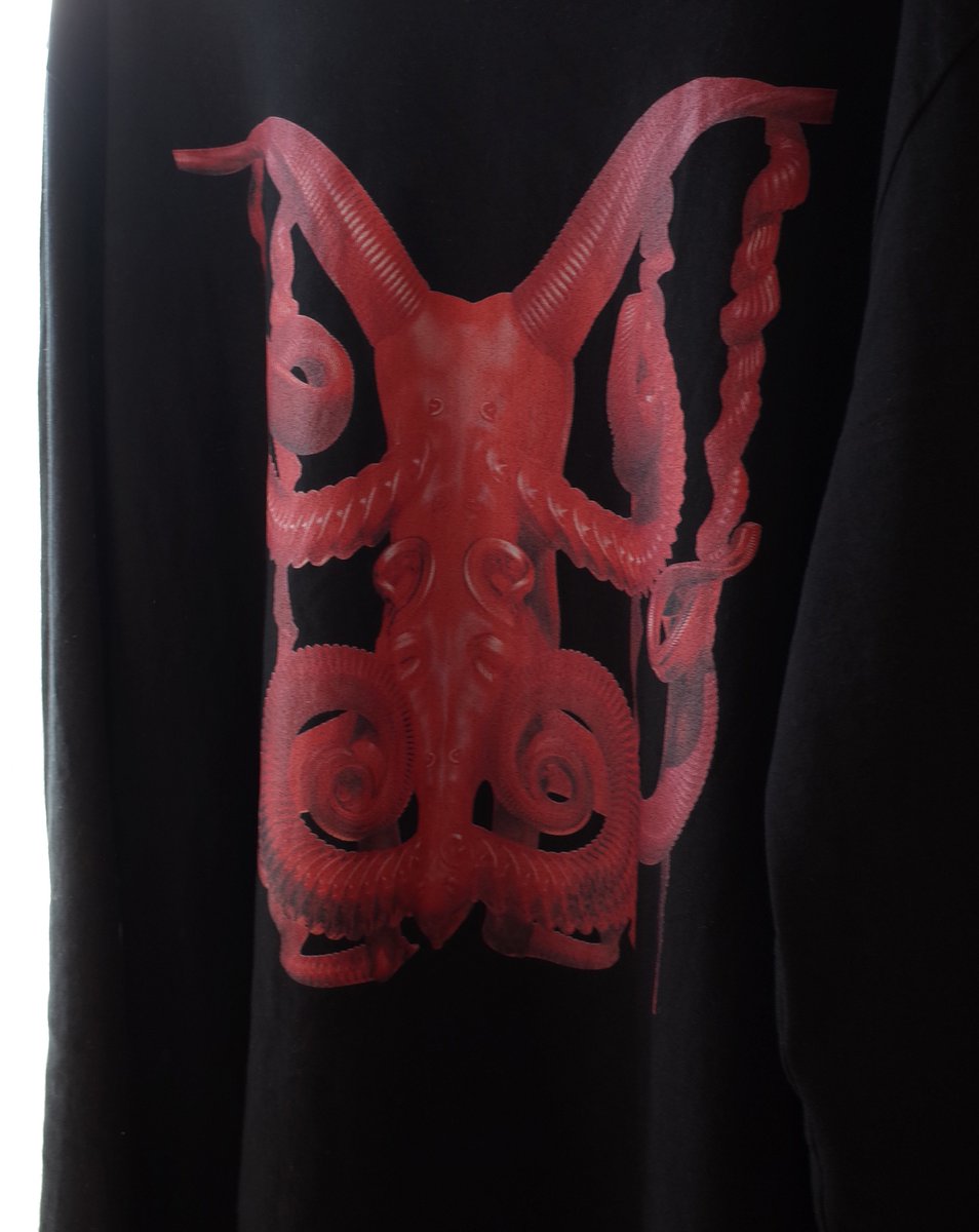 jessekanda's tweet image. Jesse Kanda ‘Goat’ Black Longsleeve T now on wwwomb.jessekanda.com shipping worldwide