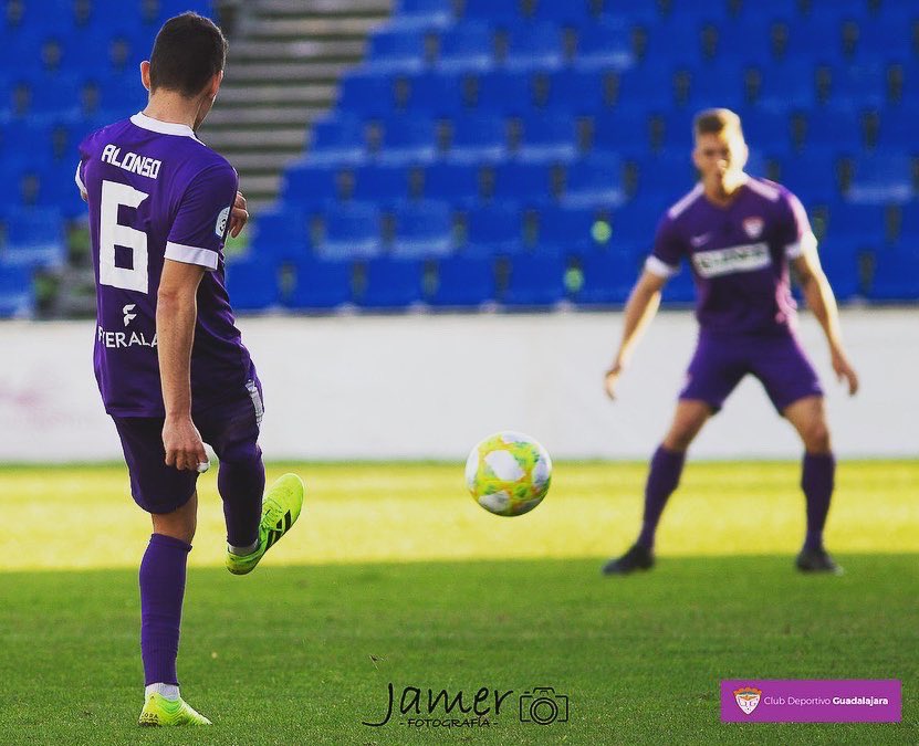 GrootMorado's tweet photo. Te deseo una pronta recuperación capitán. ©️💜 @albertoalonso7 https://t.co/exXlgbLUmP