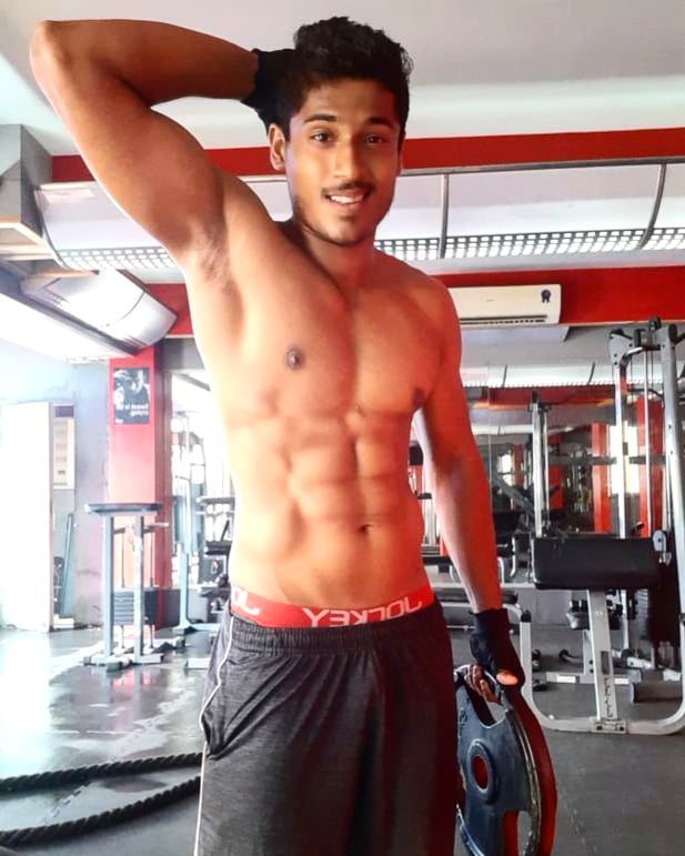 VaibhavMW's tweet photo. Thanks @ZenithsportsI
#vaibhavmwarrier #Gymshark #aesthetics #fitnessmodel #getripped #coverboy #menshealth #beachmuscles #sรซxy #hotness #hotasf #fitnessmodeling #bodygoalsaf #hottie #rippedabs #modelling #sizzler #arogyakeralam #leanmuscles #fitman #youth #magazinemodel https://t.co/vZ3DKRjH1Y