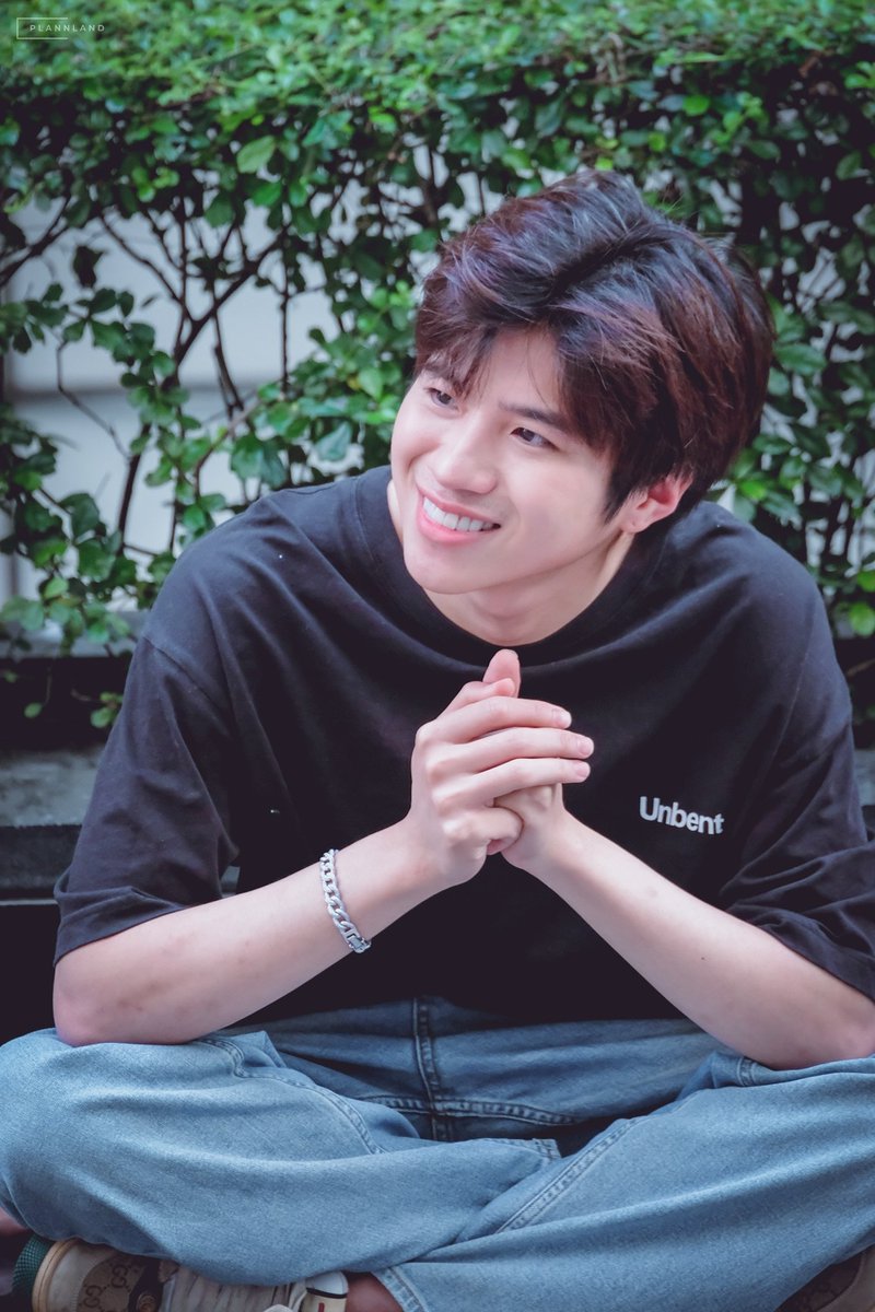 PLANNLAND's tweet photo. – 🌻💛☀️✨

เดือนสุดท้ายของปีแล้ว
ปีนี้เหนื่อยหน่อยน้า แต่พยายามได้ดีมากเลยนะคนเก่ง
ขอให้เป็น December ที่มีแต่เรื่องราวดี ๆ เข้ามาหาแปลนนะครับ
ขอบคุณที่มอบพลังบวกให้กันตลอดมาเลย
ยิ้มเยอะๆ นะครับ แปลนเหมาะสมกับรอยยิ้มที่สุดแล้ว
@bplannnnn https://t.co/FpSRfr6iXI