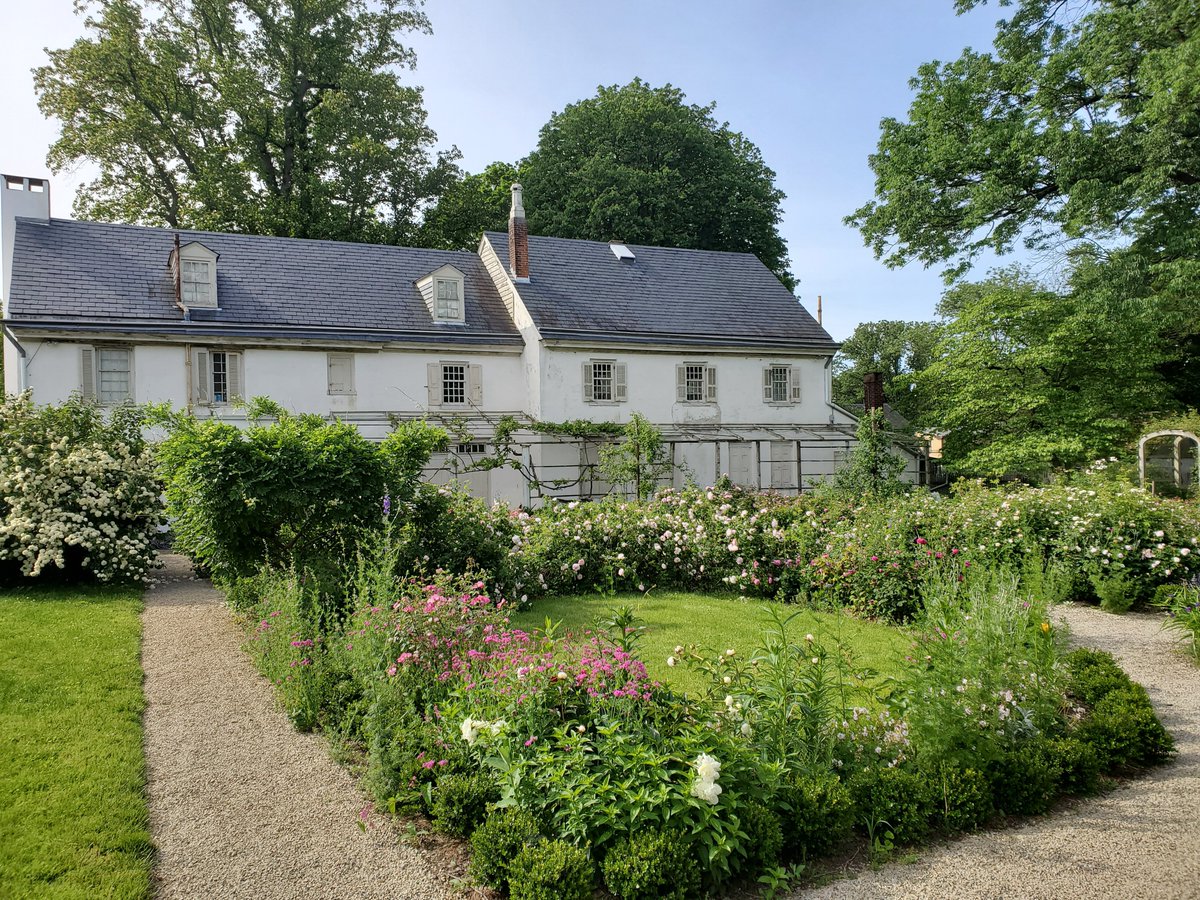 If you have the means please consider supporting Wyck this #GivingTuesday at wyck.org/donate/. We are so grateful to our supporters who help Wyck fulfill its mission. Thank you!