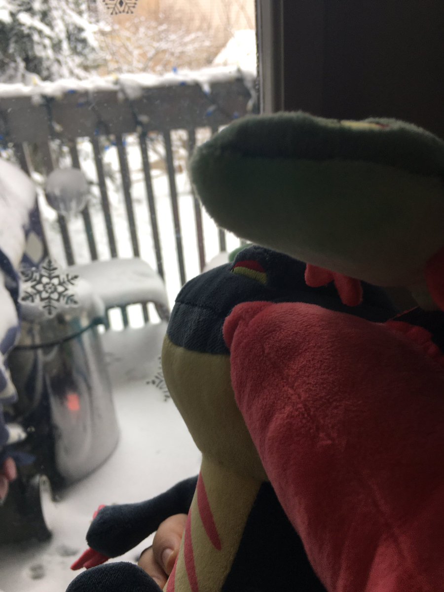 SupportPult's tweet image. I wake up to see this. Ugh. Too cold for me, if there’s one thing I cannot stand more than fairies, it’s snow and ice.