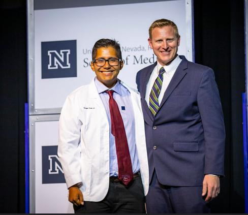 CBESSUNR's tweet photo. ‼️CoP Advisor Takeover‼️
Meet Sergio Trejo Jr. 👨‍⚕️

Sergio is a second year medical student at UNR Med who is interested in pursuing Family Medicine. He wants to practice in an area that is predominately Spanish speaking to help underserved communities. 
#bilingual #Advisor https://t.co/b8dxdbmKsO
