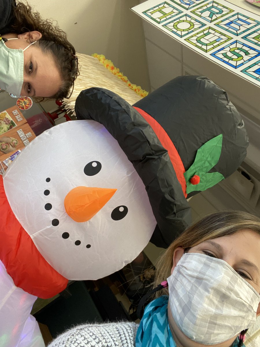 Holiday fun with Frosty☃️