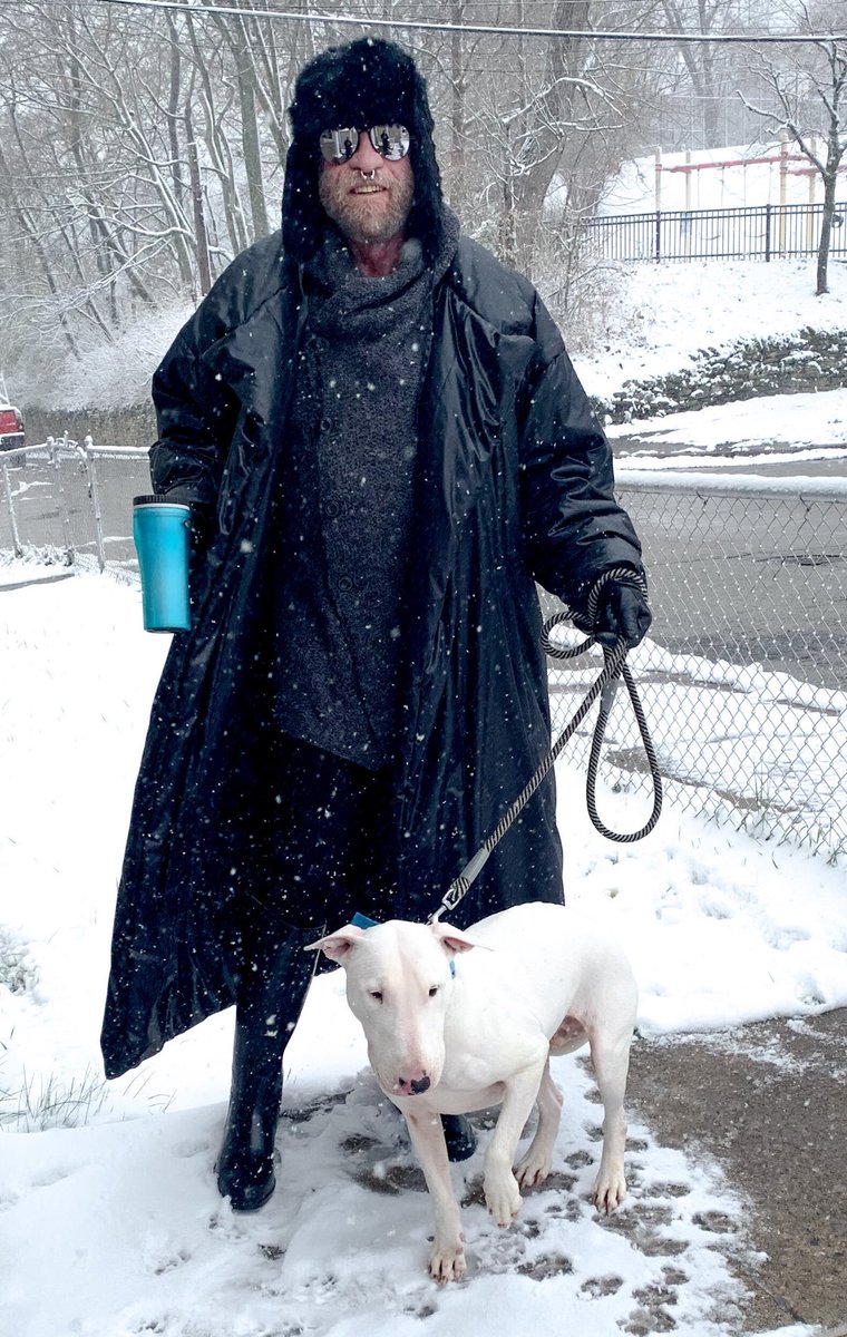 ml_hades's tweet photo. First snow of the season. After the park, I shoveled the sidewalk. #CrownCap Made-To-Order #NormaKamali  #Zara #AlexanderMcQueen #Aigle https://t.co/JJSppF89QH