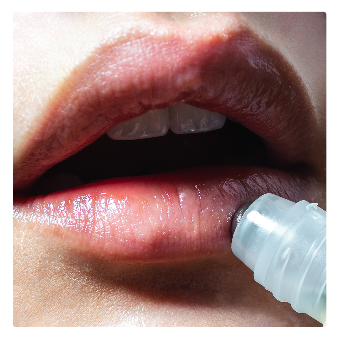 BlisterBalm's tweet photo. "This lip treatment has a great smell and it's fun to put on and I love that it prevents cold sores."
-Samantha M.

#Lipbalm #lipoil #lipprotectant #lipshine  #coldsore #feverblister #jojoba #lipcare #review #fivestars #lipproducts #natural #blisterbalm

https://t.co/jUA10JJvLr https://t.co/IWsv2ryNFQ