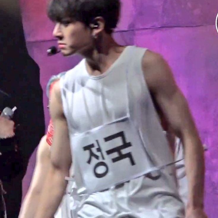 Imagine this with his tattoos