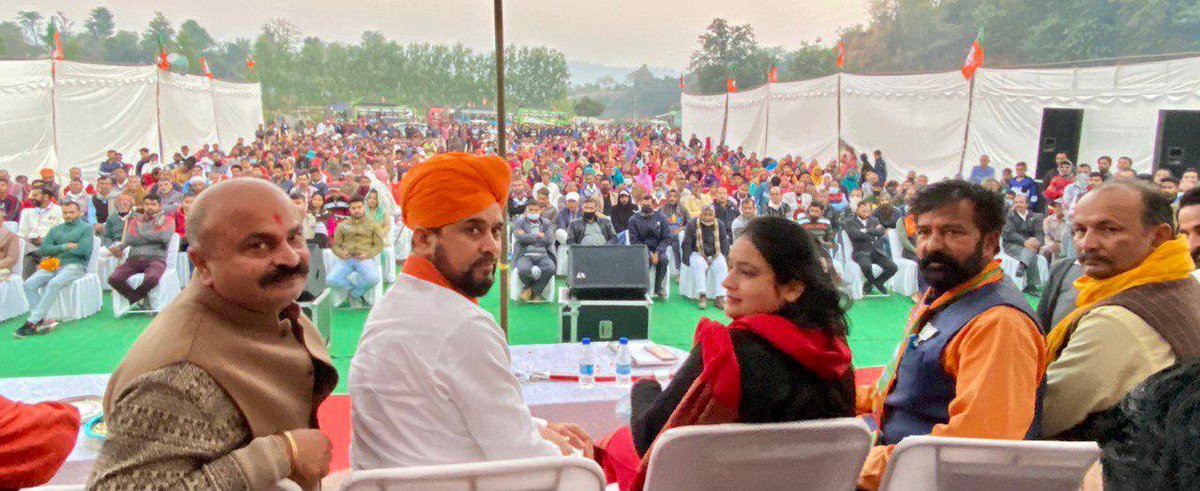 BJP4JnK's tweet photo. #DDCElections
#JKWithBJP
J&amp;K won't bear atrocities of Gupkar this time: Union MoS &amp; Election Incharge Jammu and Kashmir Sh. @ianuragthakur

Sh. Anurag Thakur addressed a series of addressed a meeting for DDC Elections at #Nagri, #Marheen, #Ghagwal, #DingaAmb and #DujShezadaBasti. https://t.co/fsRlPTyoiw