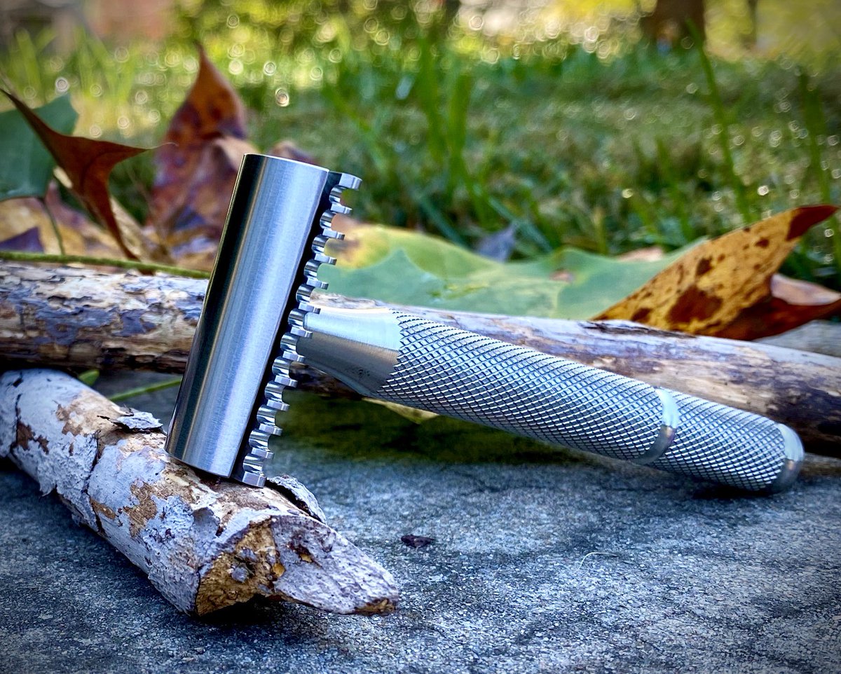 AboveTheTie's tweet photo. Colossus Slant Open Comb #colossus #mensgroomingproducts #wetshaving #barbershop #wetshavingloyalists #razor #girlswithshavedheads #shave #christmasgifts #gifts #stockingstuffers #giftsforher #giftsforhim #smoothface #doubleedge #smooth #smallbusiness #shavelikeaboss #quality https://t.co/9KhiIMrr7w