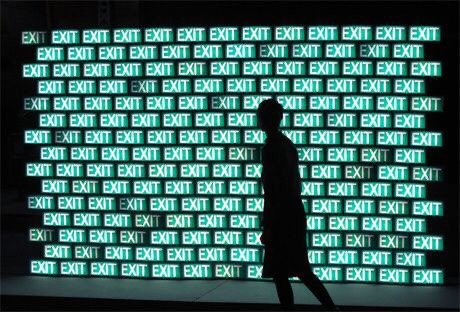bmbulletproof's tweet photo. Exit wound will exist,
when you don't go back to him anymore.

ทางออกของความเจ็บปวด
ก็คงเป็นการไม่กลับไปอีกแล้ว. https://t.co/3oRW6I3NGI