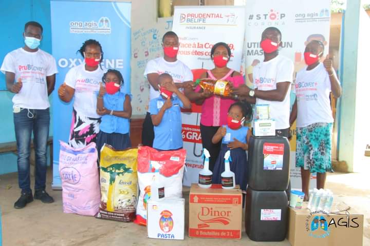 ong_agis's tweet photo. La lutte contre la COVID-19 continue!
ONG AGIS et son partenaire @Prudential_Ins, ont procédé à un partage de dons en vivres aussi un équipement en appui technique dans les communes d'Abobo, Adjamé, Bassam, Anyama, Dabou, Plateau, Port Bouet.
#JMP2020
#OxyGENforAll
#StopPneumonia https://t.co/oknFFF2ohg