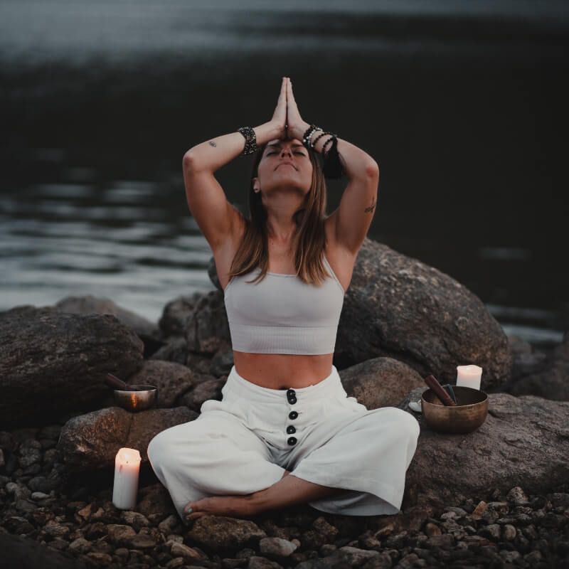 Patri_lo00's tweet photo. 🎯Nueva edición para el Curso de Meditación Online 👉 https://t.co/oaTVQy1ah6
Si quieres cambiar tu realidad, solo tienes que mirar dentro de ti. Feliz día yoguinis  🌼 https://t.co/doayYZJlTd