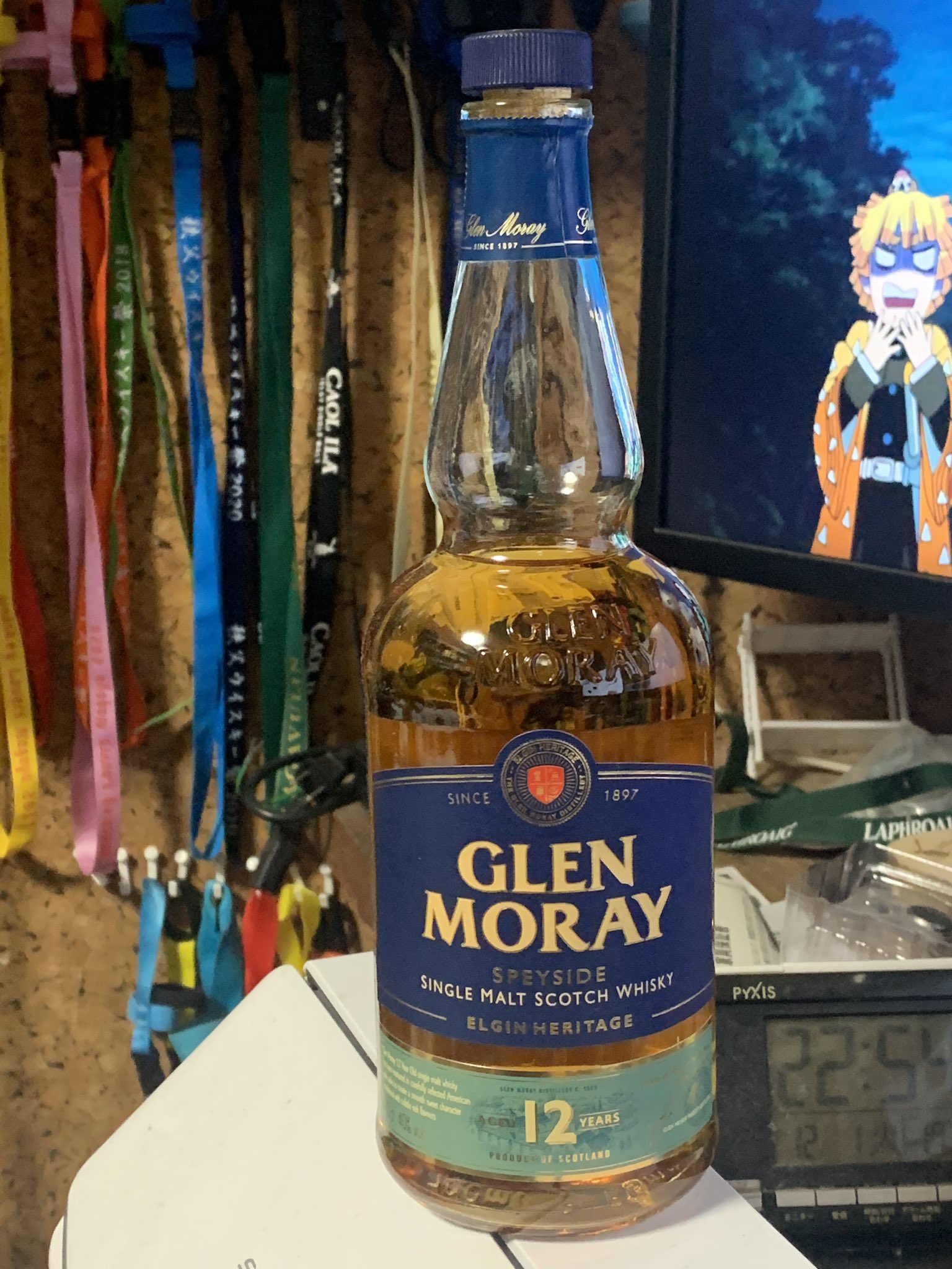 もらてん ふぁじめ グレンロセス Glenrothes スペイサイド シェリーバーボンでバーボン多め感 でも調べるとシェリーのみらしいのが不思議 よっぽど枯れた樽使ってるのか ロットかもしれんがちょっとミズナラの香りがする つまり樽香が秀逸