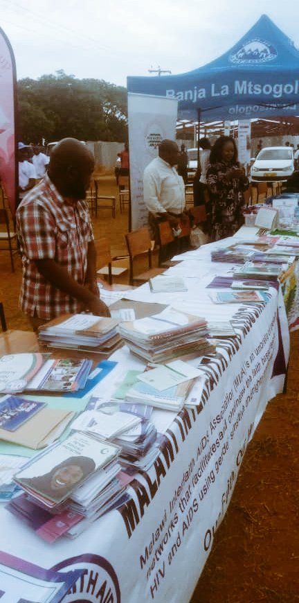 miaa2019's tweet photo. MIAA joins the world in commemorating World AIDS Day and International AIDS Candlelight Memorial at Mitundu School ground on the theme ''Global Solidarity, Shared Responsibility'' 

@manasoMW @UNMalawi @ACTAlliance @MalawiGovt @CHAMalawi @ActionaidM https://t.co/GDUjKdeUUv