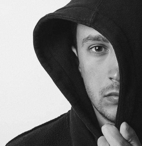 Gloria_Mechy's tweet photo. Happy birthday dear @tylerrjoseph... Thank you for saving my life always ... Stay alive for us, I adore you 💛
#HappyBirthdayTylerJoseph
#TylerICare
❤🖤 https://t.co/qQp81vLLS4