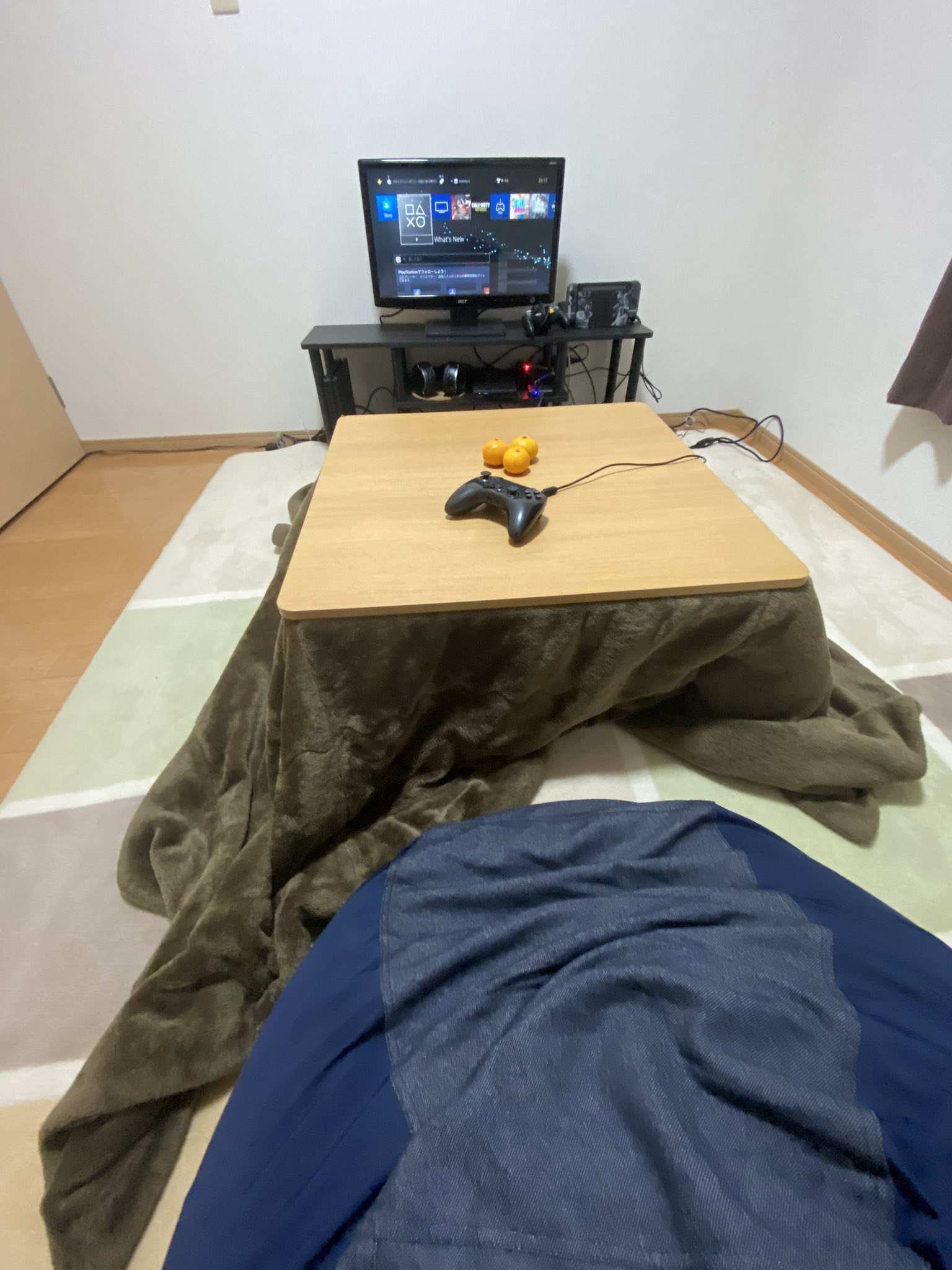 ロレンス 狼と香辛料 一人暮らしの優勝部屋が完成してしまった 人をダメにするクッション こたつ ゲーム機 これ以外を置かない ゲーム専用部屋の完成である T Co Yru2x66guj Twitter