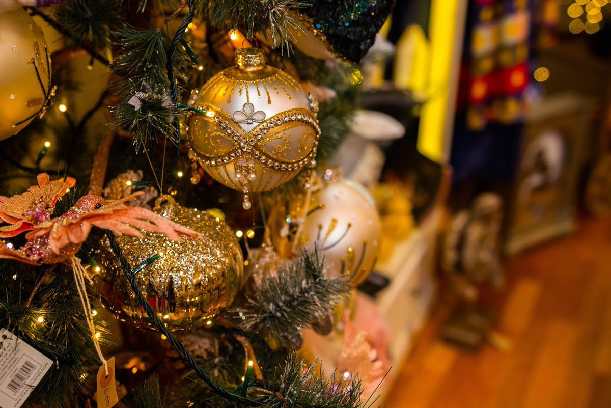 - FREE coffee &amp; brownie <a href="/9hostagescoffee/">9ine Hostages Coffee Co.</a> with lunch purchases ☕️

- a FREE coffee &amp; Brookie at BRØN with lunch purchases 🤩

- 2-4-1 sundaes at Joe Jackson's 🍦

- a FREE bag of tortilla chips with burrito/fajita at GUAPO 🌯

More info offers here: independentderry.co.uk/post/small-biz…