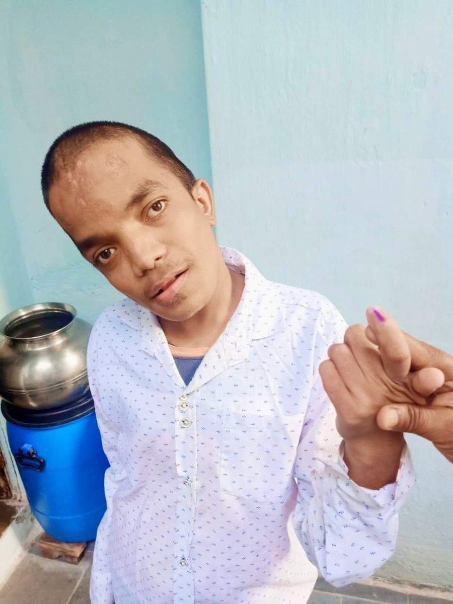Syedasif678's tweet photo. #MashaAllah 
#Mohammed_Yousuf (Asif Nagar) Salam hai aap ke Jazbe ko Aur un lougo ke liye sharam ki baat hai jo apne Vote ka Istemal nahi kar ke zaya kar dete... 
Yousuf Diehard fan hai Jamat #AIMIM aur @asadowaisi Sb ke #Insha_Allah #_AIMIM✌️ https://t.co/n2KXGvvs1V