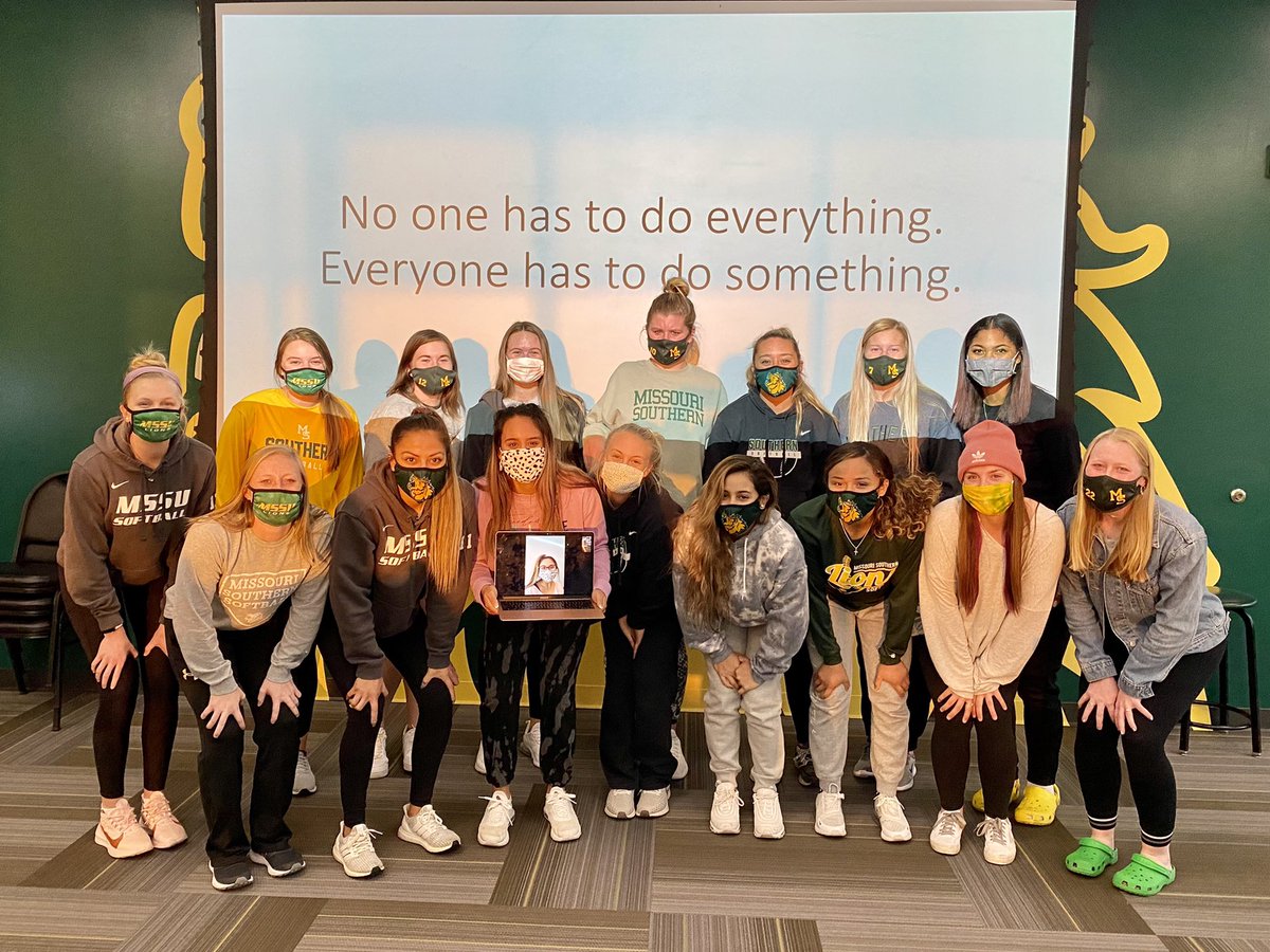 MSSUSoftball's tweet photo. 🟢 Green Dot Certified 

#LionsDoSomething #MOSOGreenDot #CHFH #WeAreOneMOSO https://t.co/xJnkoXwwzy