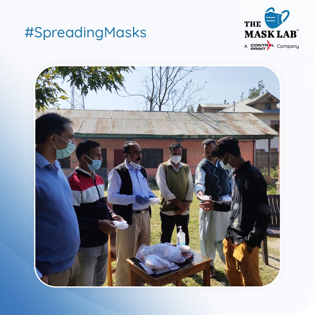 TheMaskLabIndia's tweet image. As part of the #SpreadingMasks initiative, The Mask Lab distributed medical grade #N95 Masks in a Secondary School in the Bandipora District of Kashmir.

#TheMaskLab