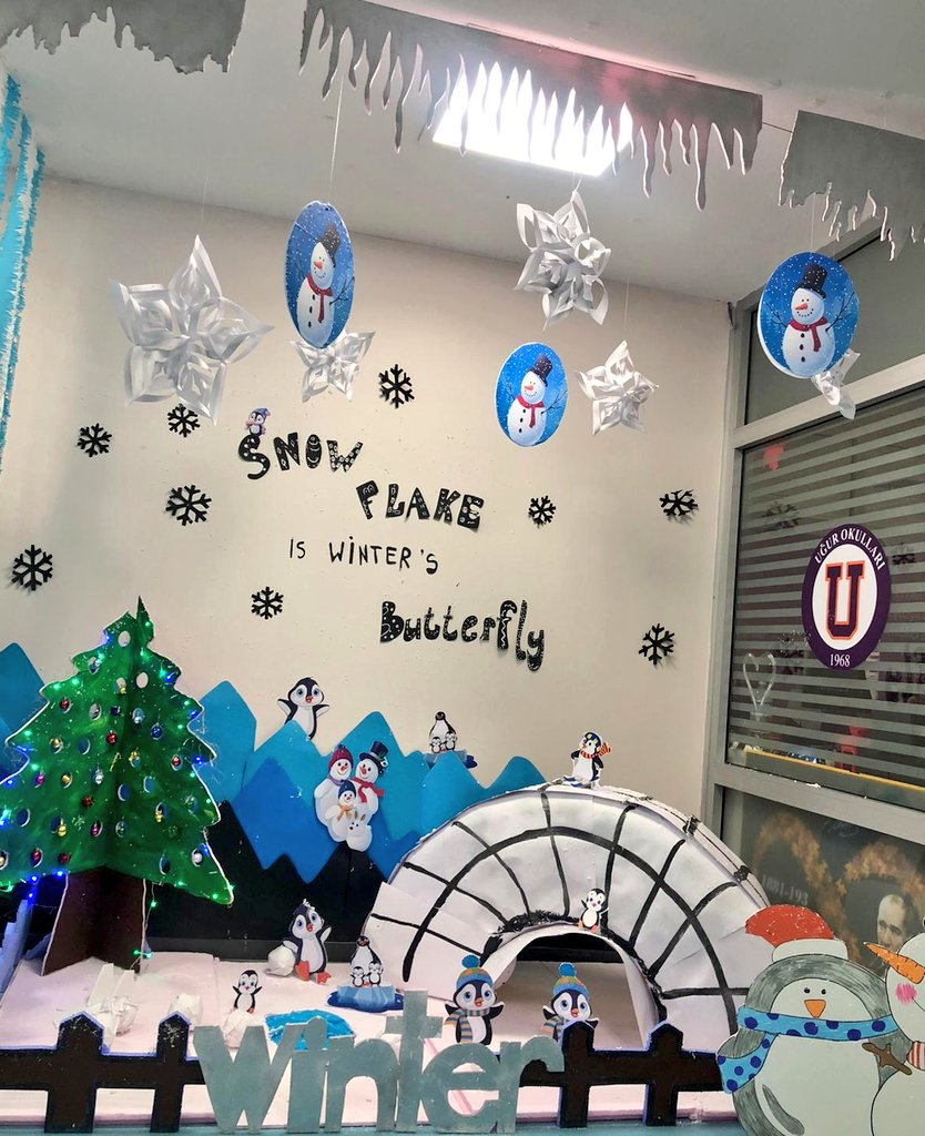 Fiziksel Alanlarımızı çocuğun hayal gücünü olumlu yönde geliştirebilecek ve onu düşünmeye sevk edebilecek şekilde hazırlıyoruz. Havadaki,giysilerdeki,sebze ve meyvelerdeki değişiklikleri Kış Mevsimi'ni Yaşayarak Öğreniyoruz.
<a href="/ardaergez/">Arda ERGEZ</a> <a href="/elifkarakusugur/">Elif Karakuş</a> <a href="/meltemsaricii/">Meltem Duygu SARICI</a> <a href="/BalgatUAL/">UĞUR OKULLARI BALGAT KAMPÜSÜ</a>