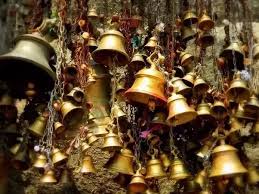 instruments is that they help drowned any inauspicious or irrelevant noises and comments that might disturb or distract the worshippers in their devotional ardour, concentration and inner peace @umeshsalaskar  @youngndharmic  @Dvya_RA_ThORe  @Shubham21ee  @JAIN_24T  @khopchemein