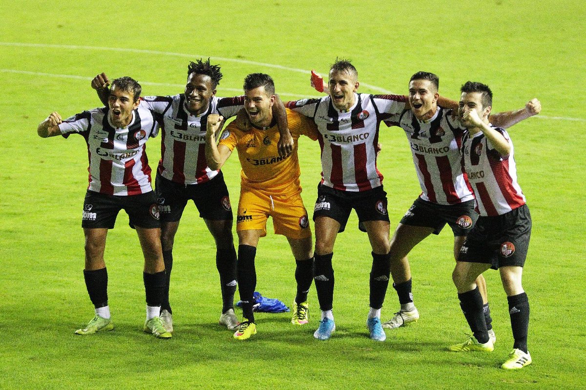 Joonaan101's tweet photo. Comando Pamplona 🚘  Grandes!! 💫⁦@binkediabate9⁩ ⁦@BorjaAizpun⁩ ⁦@ImaEtxebe⁩ ⁦@oscargil96⁩ ⁦@DiegoL_8⁩ https://t.co/B3Rg4Ldvns