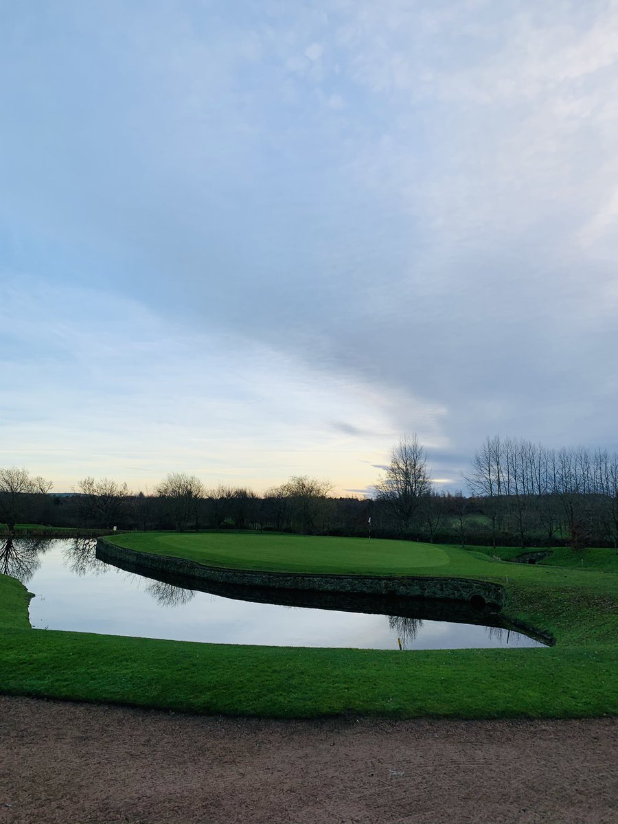 The calm before the golfing storm 😁⛳️ who’s finding the green in 2 our stunning 14th hole 👀 one more sleep to go and golf is back <a href="/WillowValleyGC/">Willow Valley Golf</a> 🥳