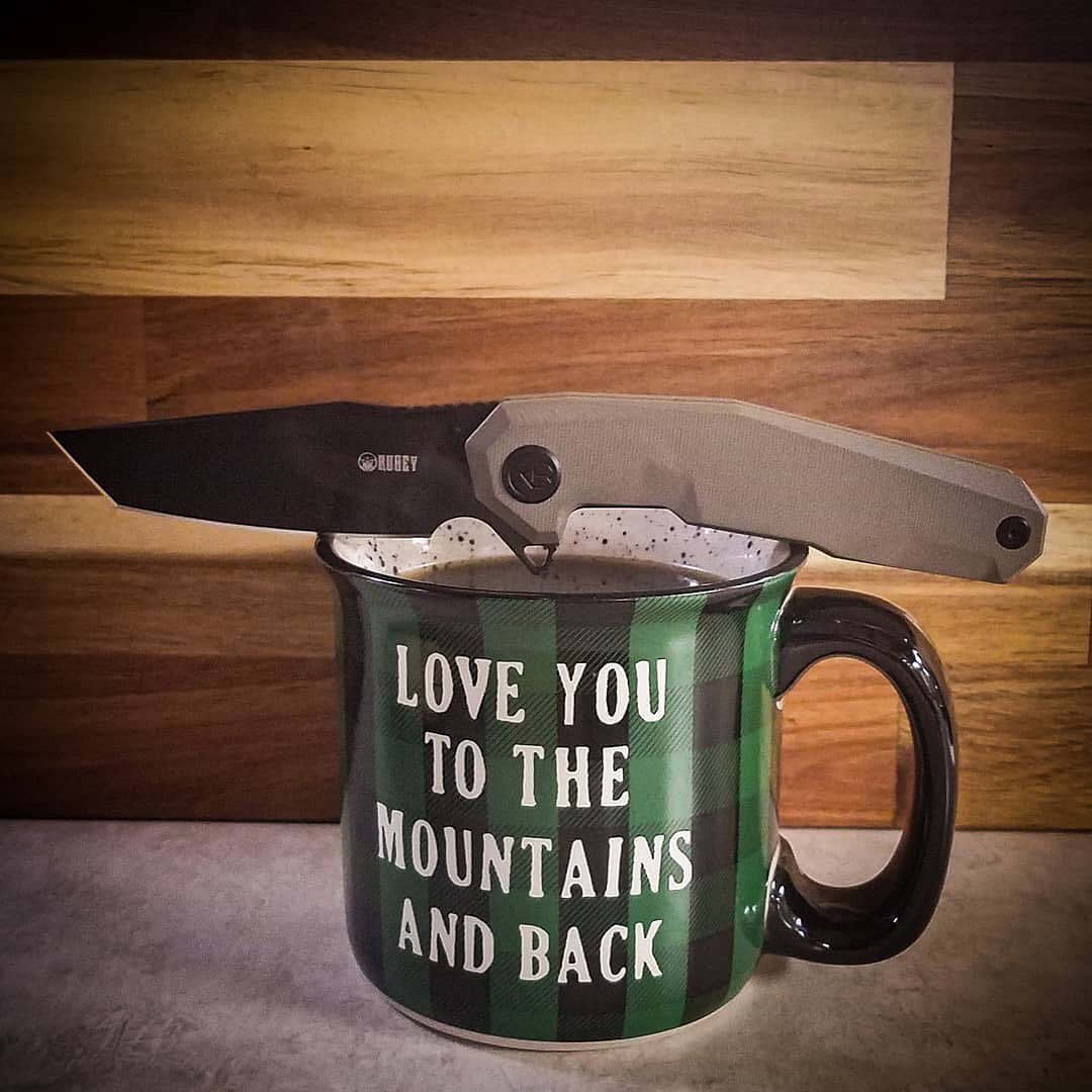 tanto_tim's tweet photo. Repost @kubeyknives
by @media.repost:
Posted @withregram • @barnescraft_edc Happy Friday folks! Make it a good one! Tip to having a good morning is to always start with coffee! 🤣⛾👊🤙
.
.
#edc #edcknife #edccooperative #edccommunity #knifeandcoffee #kubeycarve #bestedc2020 https://t.co/XFgfb7YqyS