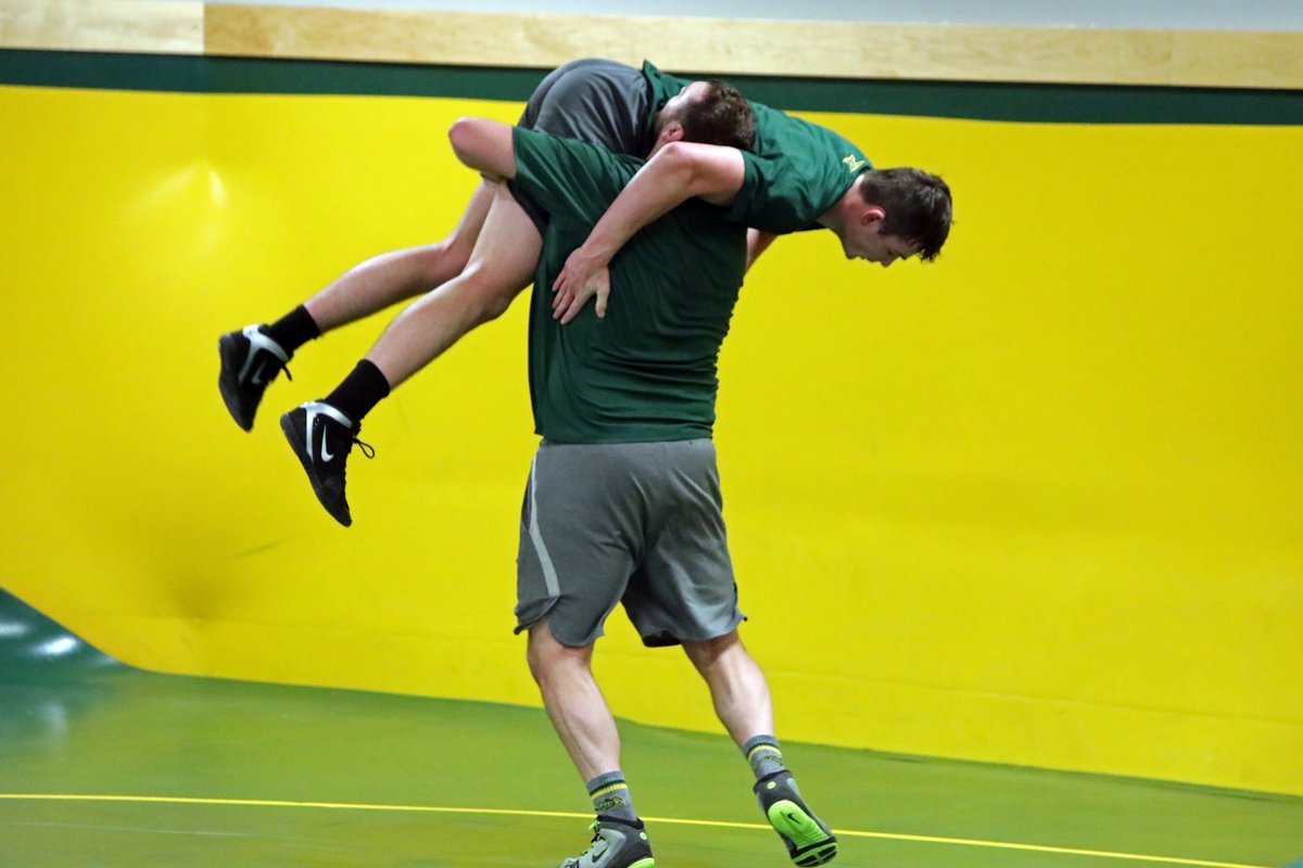 NDSUwrestling's tweet photo. #MetzMode showing up in practice. 😤

#GoBison 🤘 https://t.co/XJQBUxbvTj