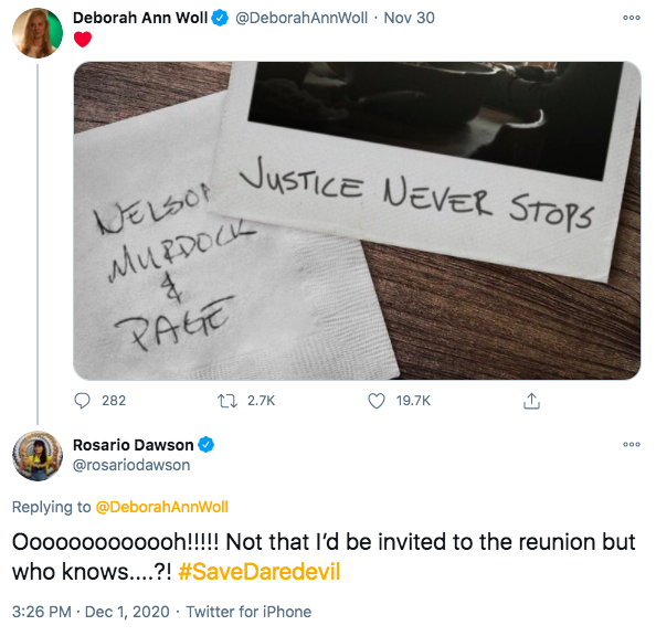 getFANDOM's tweet image. Rosario Dawson gets on board the #SaveDaredevil campaign 

'Not that I'd be invited to the reunion but who knows....?!'