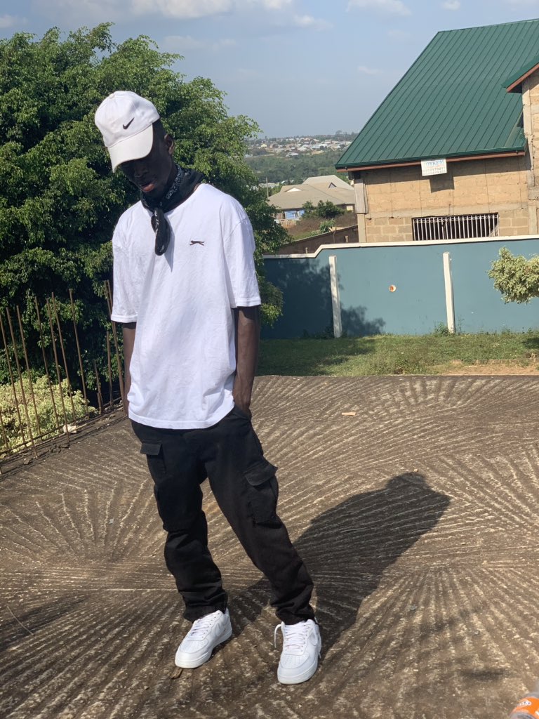 I had nothing to loose, so I’m putting in the effort to catch up time 

Stay safe in this election time
Be safe for 2021 
Happy New Month and God bless you 💙🙏🏿

#HappyNewMonth