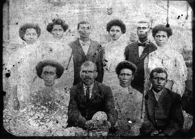 McLemoreHouse's tweet photo. You can read more of Wiley and Jane's story here: https://t.co/vYuP8fRHi9 The couple raised a large family on their farm in the Southall area of Franklin, TN. https://t.co/nRIfdi9h2t