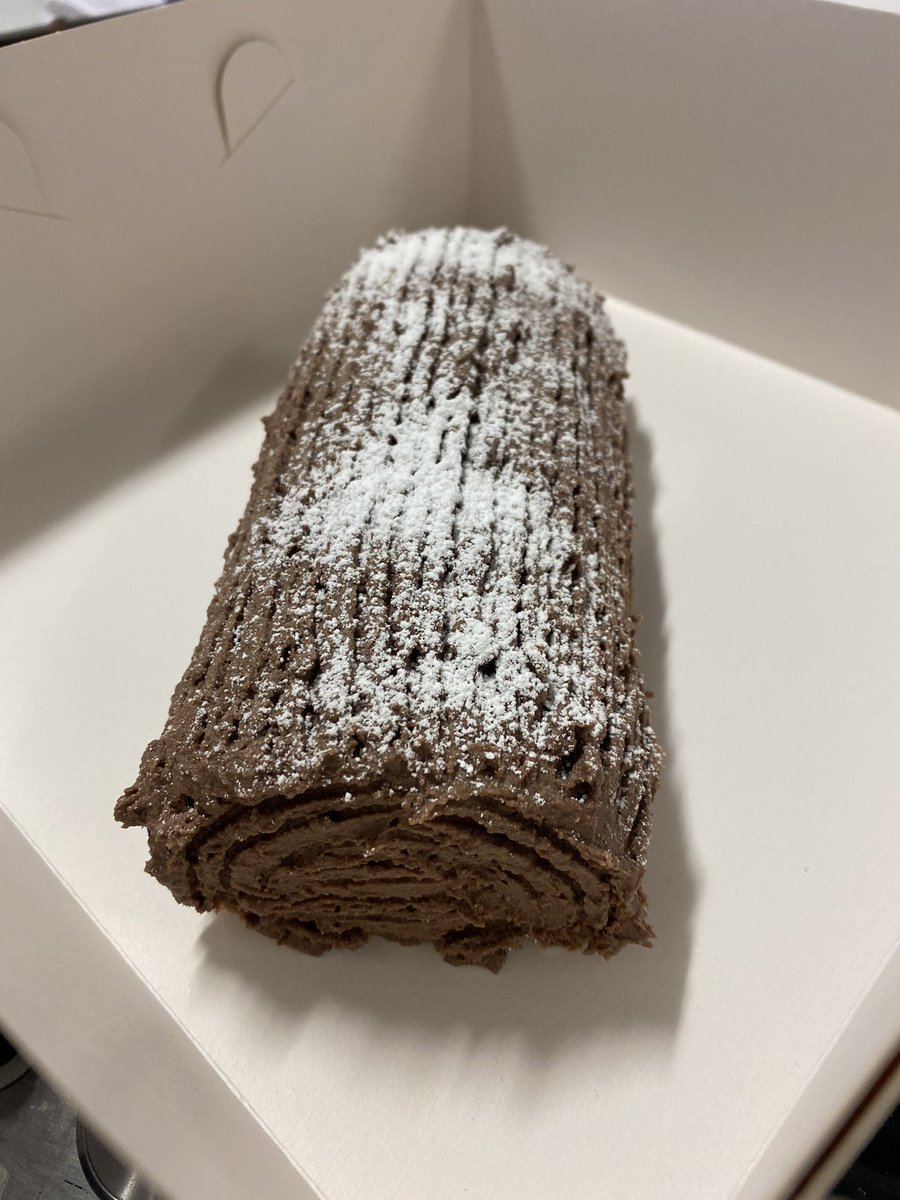 PerthGrammar_HE's tweet image. Our H/AH class were putting their knowledge of aeration into practice while making Yule logs this morning. We were all very impressed with the results. Lots of air was added during whisking, resulting in light fluffy sponge :) #activelearning #functionalproperties