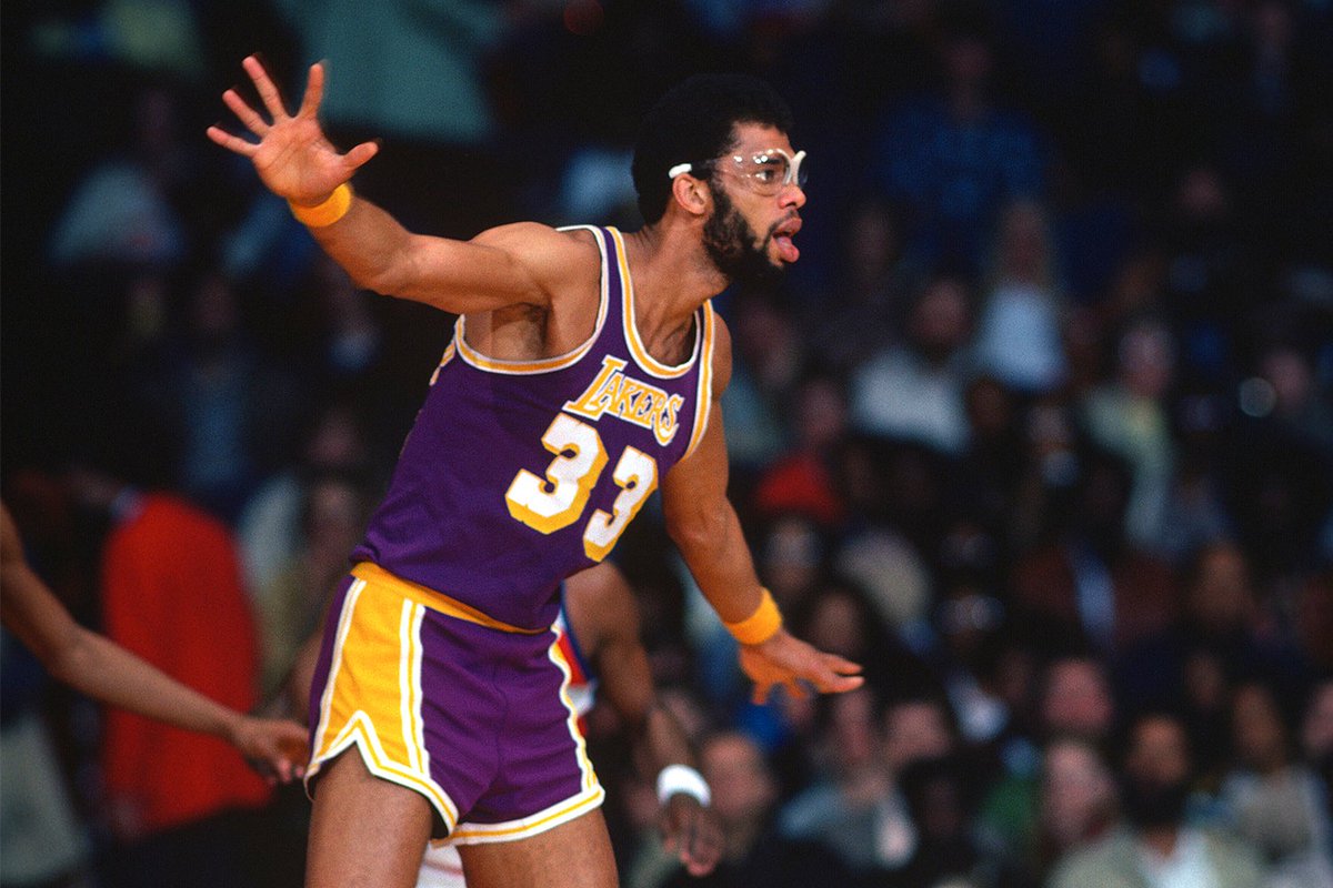 Minuto_NBA's tweet photo. LOCURA 👀

Kareem Abdul-Jabbar acumuló más victorias en 20 temporadas con los Lakers y Bucks (1074) que toda la franquicia de los Charlotte Hornets en 30 temporadas (1050). https://t.co/kdnnbx0tzS
