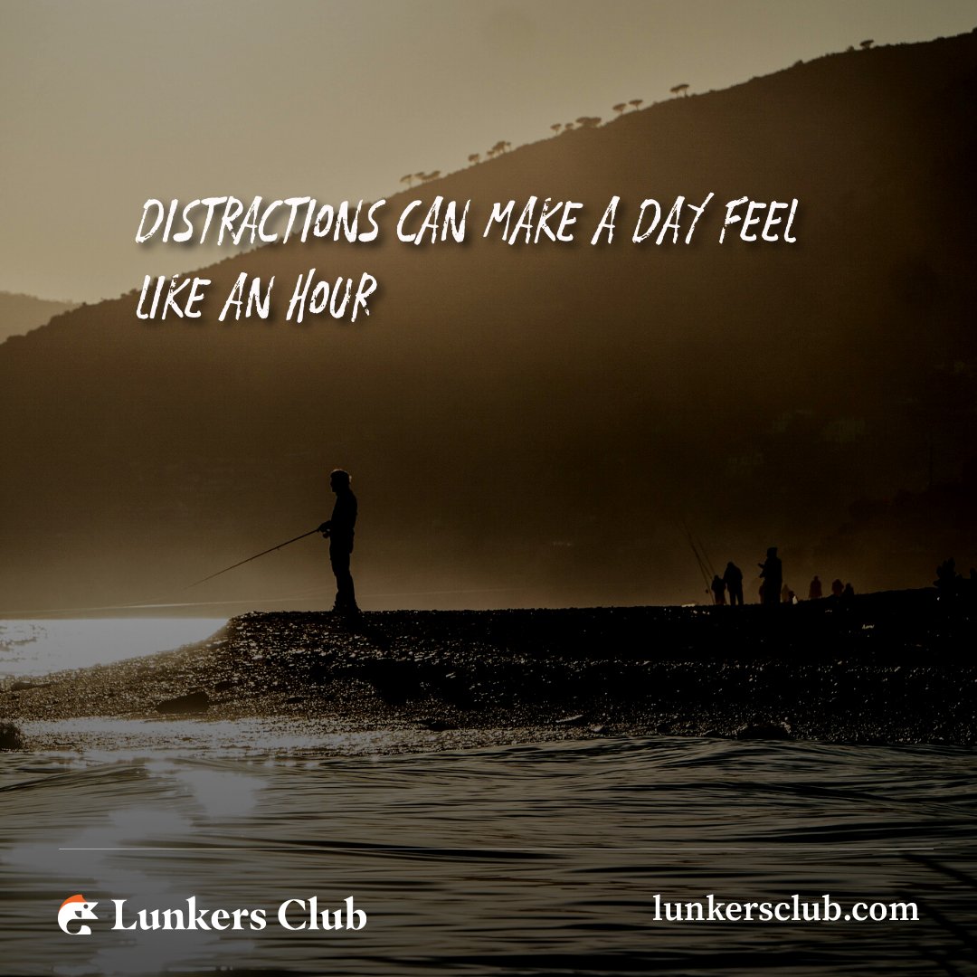 LunkersClub's tweet photo. Train yourself to be focus even though you're surrounded by distractions 🎣 🐠 

Merry Christmas everyone 🎄

Join Us: https://t.co/jNOWaU2iEV
.
.
.
  #fishingrod #outdoors #largemouth #nature #fishon #river #pescaria #karpfen #fishinglures #camping https://t.co/MAwxNu2UnR