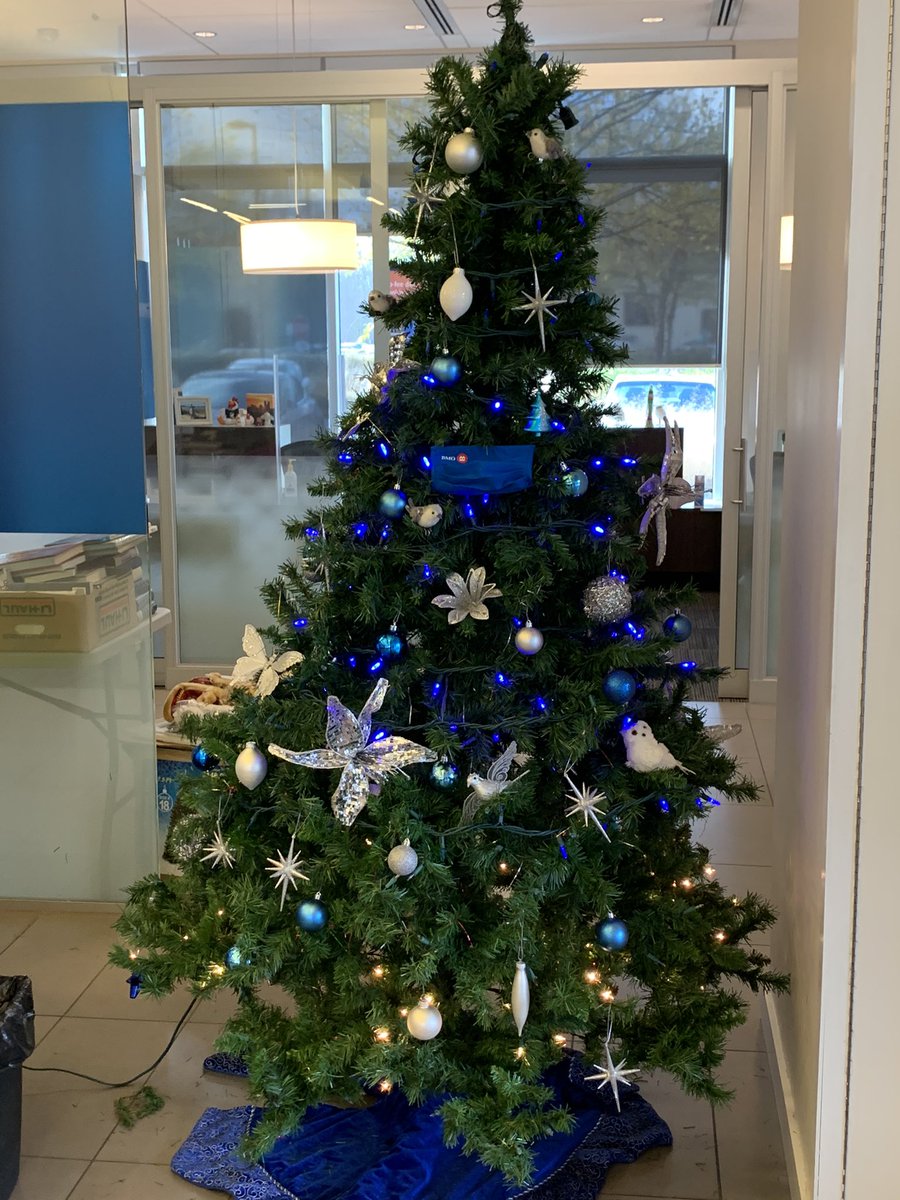 It’s beginning to look a lot like a safe and healthy Christmas #EagleLanding wishing a safe holiday season for all <a href="/BMO/">BMO</a> <a href="/kitamura_james/">James Kitamura</a>