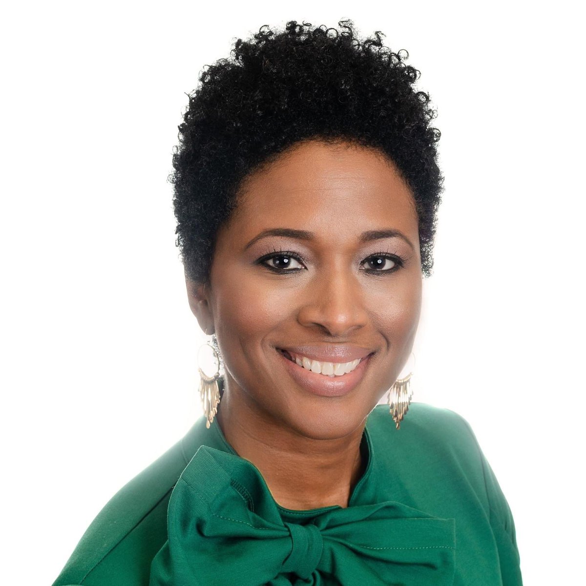 nvhomes4you's tweet photo. Our DR Horton Realtor Rep Tamika Warner-White did it again! Congratulations for selling another brand new home to our buyer client Jaleah Fields. 🏡 Call Tamika today at 
(225) 931-7066.    🏡❤️🏡 #NewVision #NewHome #NewStart https://t.co/04F9S2RiHU