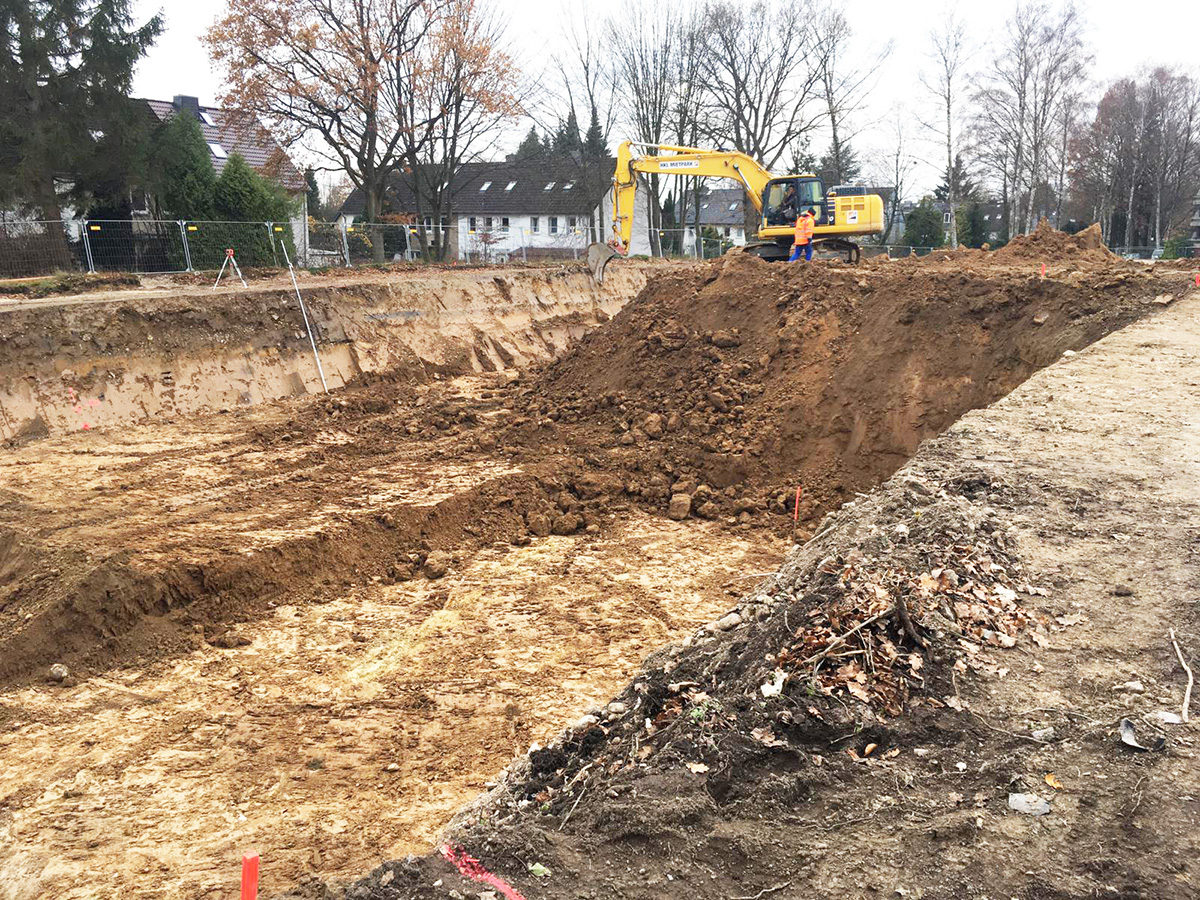 #Heilig_Geist_am_Alstertal_in_Hamburg_Poppenbüttel
Der Aushub der Baugrube ist in vollem Gange.