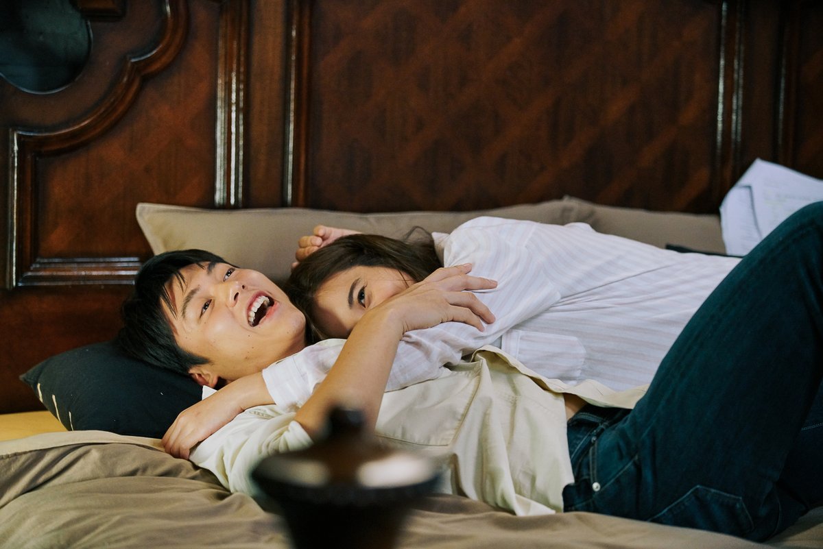 amm_anyama's tweet image. เป็นซีนที่ใช้พลังงานเยอะมากกก แต่ไอ้ต้าวทั้งสองยังเฮฮาและทำเต็มที่ ปล่อยสุดไม่มีกั๊ก ถึงจะใช้เวลาค่อนข้างนานกว่าจะถ่ายจบก็ตามค่ะ #ตราบฟ้ามีตะวันep5