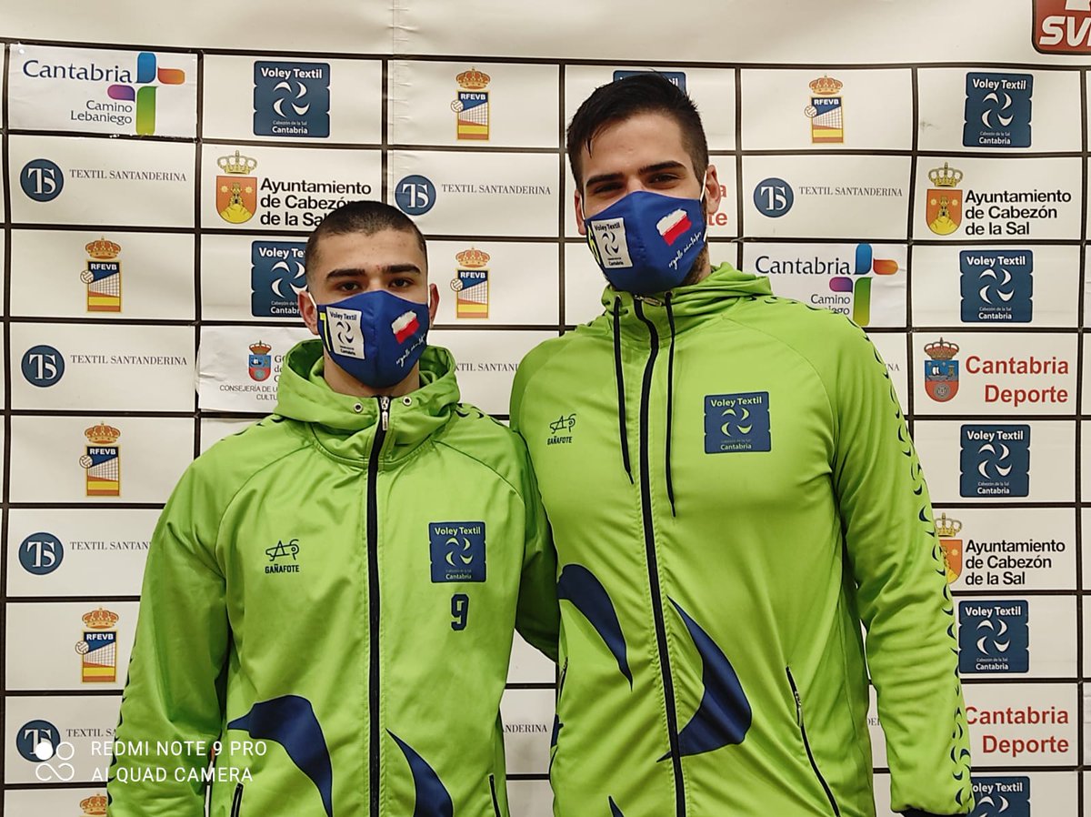 VoleyTextil's tweet photo. YA A LA VENTA NUESTRAS MASCARILLAS
¿Quieres lucir nuestros colores en tu mascarilla? Ya puedes hacerlo. A un precio de 8 euros puedes conseguirla en nuestros establecimientos colaboradores: El Café, Deportes Podium y Café Bar Avenida.
#EresTextil #LaSaldelaSuperliga https://t.co/iGD5OZgTWY