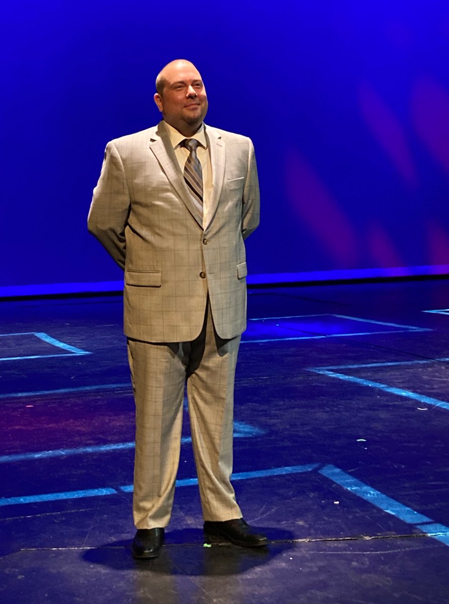 Two days until Chess in Concert premieres! Casey Craig as Walter wants to know whether or not you've got your tickets yet? Stream the concert from December 3-6. Tix: ttf.sdsu.edu/events/chess-i…
#sdsumtmfa22 #sdsuchessinconcert @sdsudtmfa <a href="/SDSU_TTF/">TTF at SDSU</a> <a href="/SDSUMusicDance/">SDSU Music & Dance</a> <a href="/ArtsAliveSDSU/">Arts Alive SDSU</a>