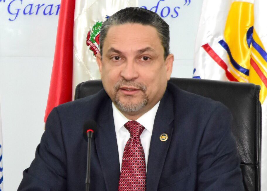 PeriodicoHoy's tweet photo. #PeriódicoHOY No se encontró ninguna nota al lado del cuerpo de César Prieto https://t.co/BSmcb7uLTv
#CésarPrieto #PLD #Suicido #Electricidad #PlanSocialdelaPresidencia #SandraAbinader https://t.co/NbtOwk8rHO