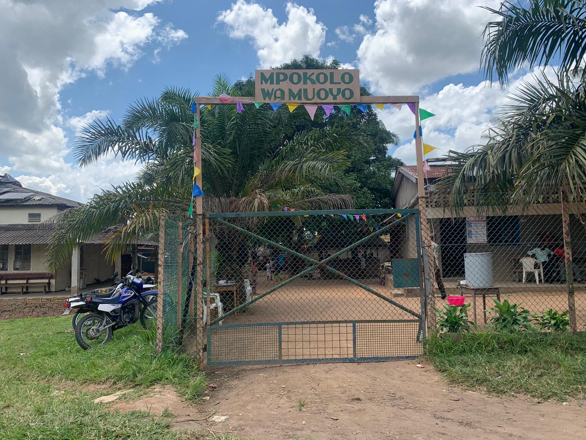 Avec le Belge Père Ivo, nous avons visité le beau projet Mpokolo Wa Muoyo (source de vie) un refuge pour enfants sans-abri, soutenu par le  @provinciewvl via la ville de Torhout (8/11)
