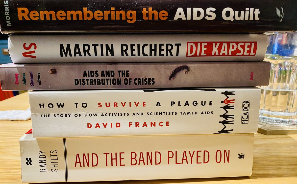 Today is  #WorldAIDSDay2020. Many excellent books of queer studies & history discuss this pandemic, never more timely. Here are some of them, focusing on the US and Germany. For a critical reading of Shilts, see also McKay‘s great book I reviewed here:  https://usso.uk/patient-zero-and-the-making-of-the-aids-epidemic-by-richard-a-mckay/